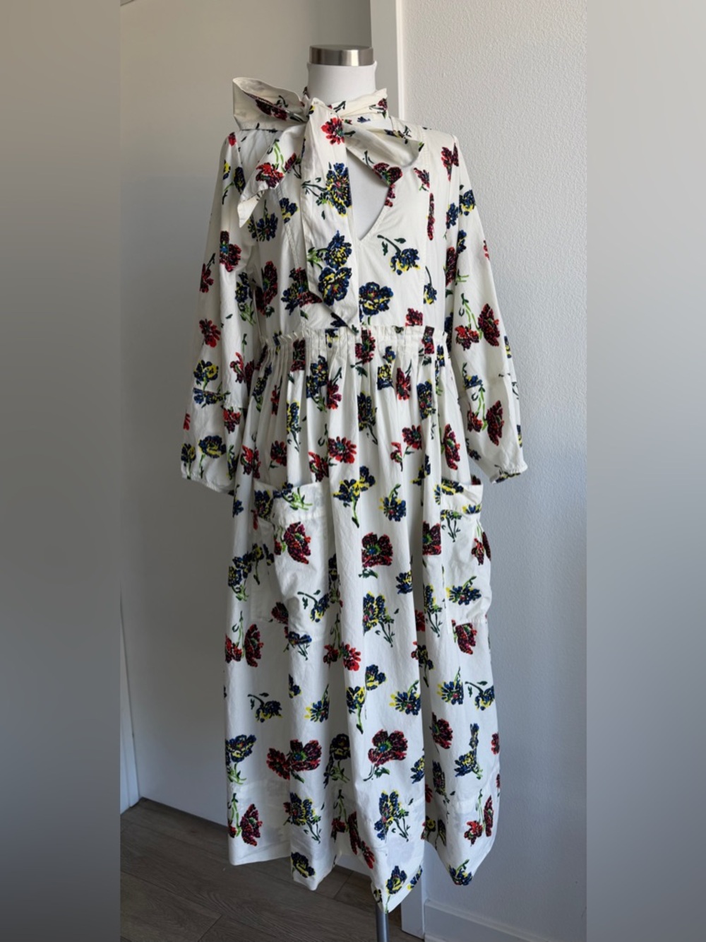 ULLA JOHNSON
Isabeau Pleated Floral-Print Cotton-Poplin Midi Dress size 8